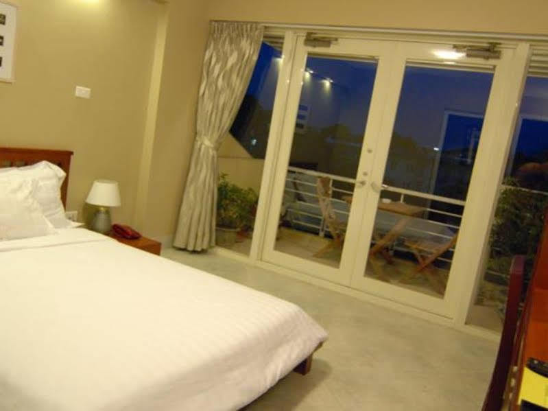 Iris Boutique Hotel 河内 外观 照片