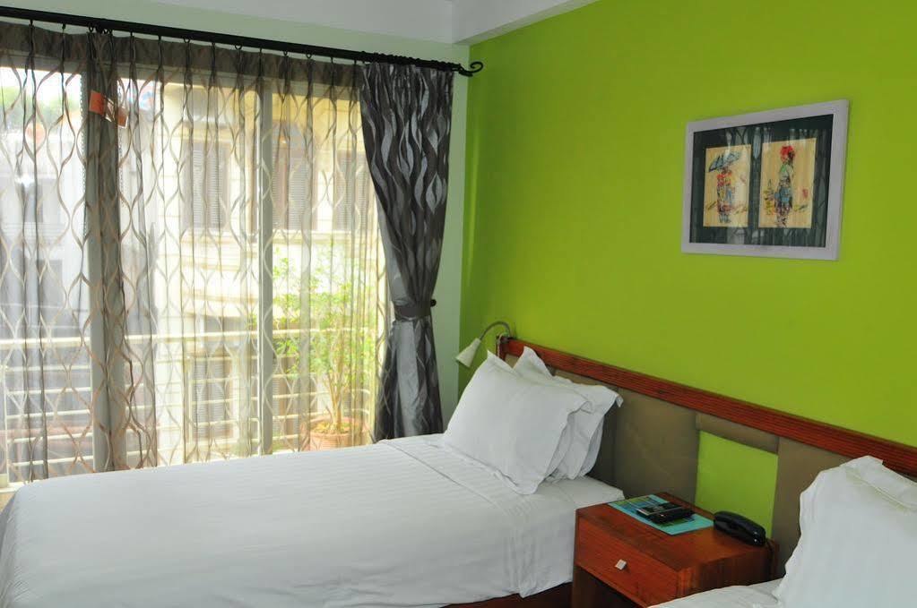Iris Boutique Hotel 河内 外观 照片